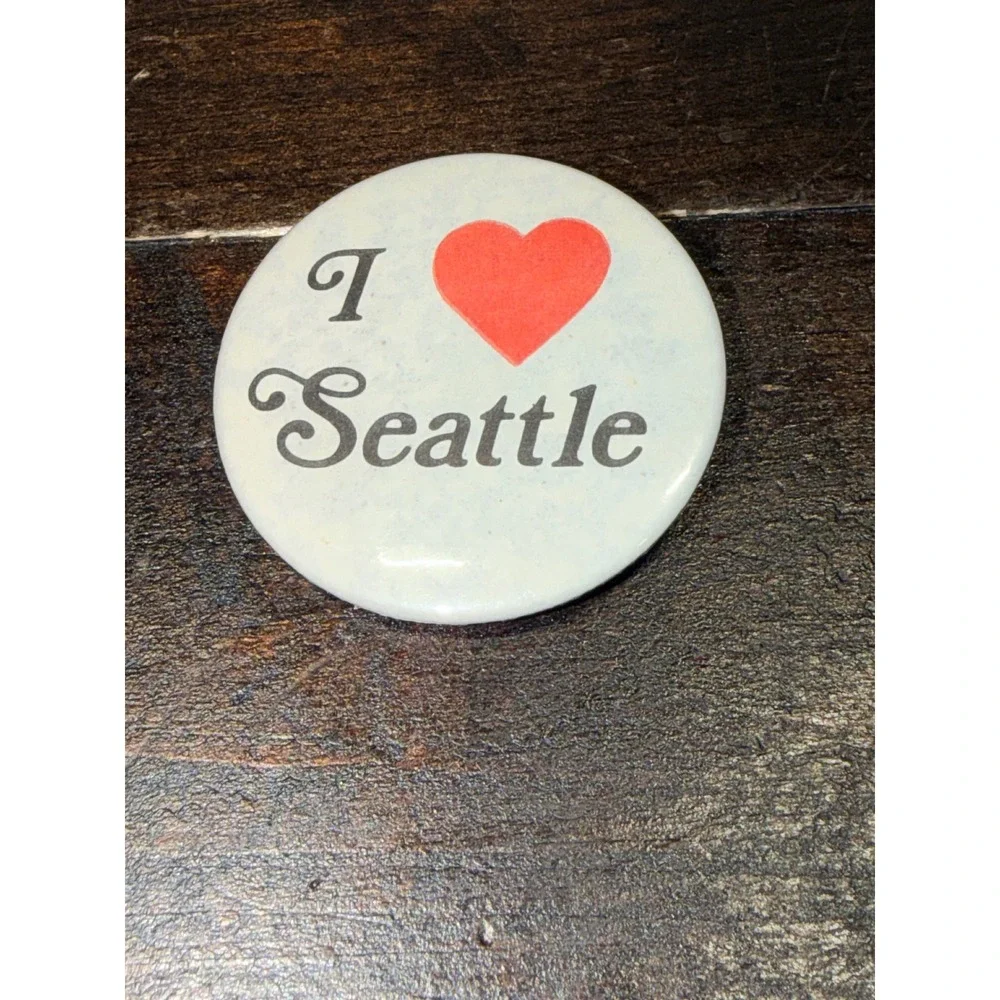 I Heart Seattle Pinback Button Vintage Style Souvenir Red Heart White 80's